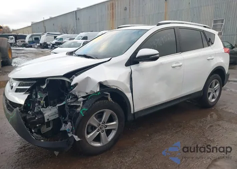 2015 Toyota Rav4 Xle z USA, uszkodzony, nr VIN 2T3WFREV4FW215225